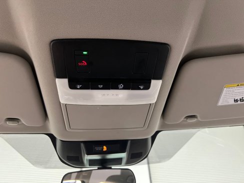 Used 2023 Nissan Rogue SV image 58