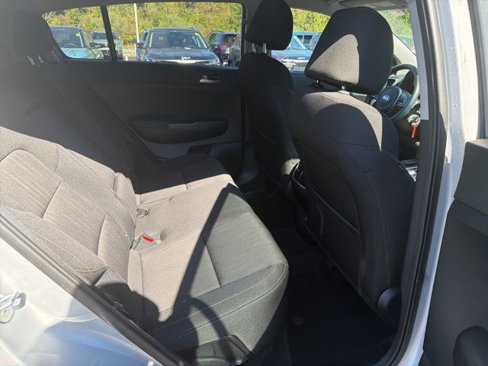 Used 2019 Kia Sportage LX image 19