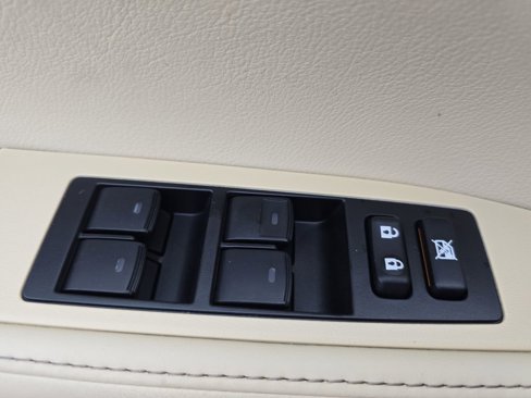 Used 2015 Lexus ES 300h image 27