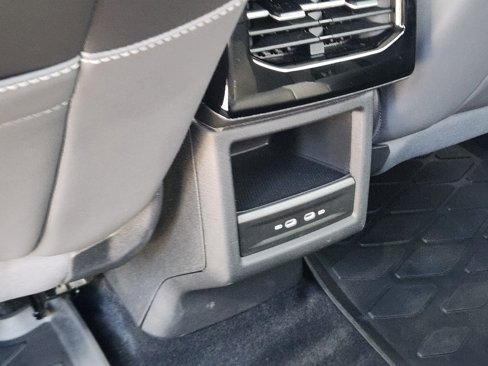 Used 2023 Volkswagen ID.4 S image 39