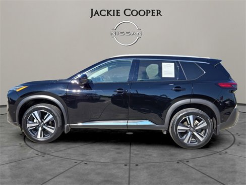 Used 2023 Nissan Rogue SL w/ SL Premium Package image 2