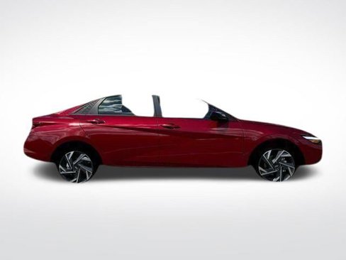 New 2025 Hyundai Elantra Sport image 9