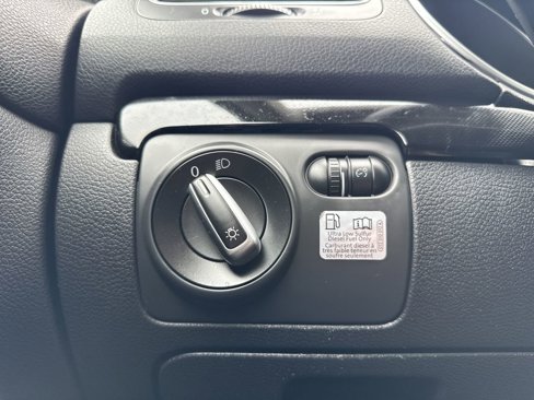 Used 2014 Volkswagen Jetta TDI image 25
