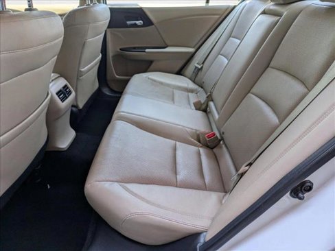 Used 2017 Honda Accord EX-L image 18