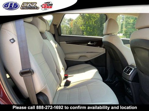 Used 2019 Kia Sorento LX image 14