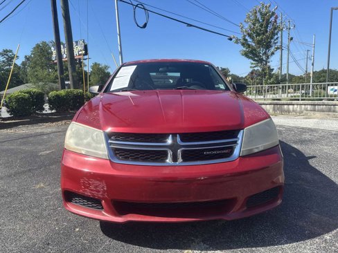 Used 2013 Dodge Avenger SE image 3