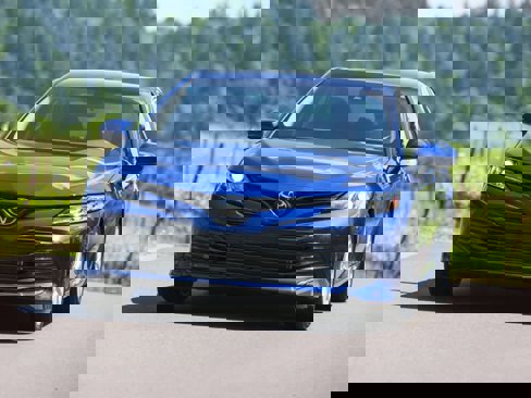 Used 2020 Toyota Camry LE w/ Convenience Package image 1
