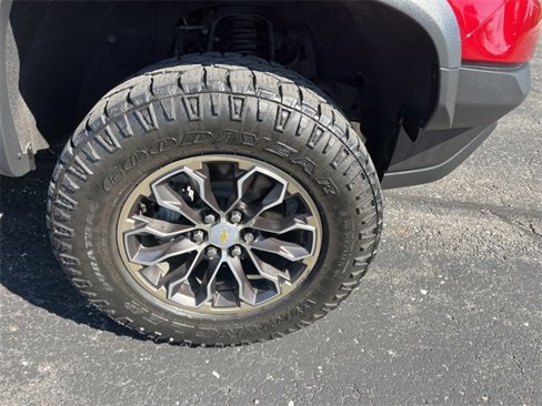 Used 2018 Chevrolet Colorado ZR2 image 22