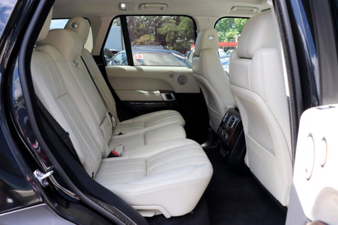 Used 2017 Land Rover Range Rover Supercharged image 13