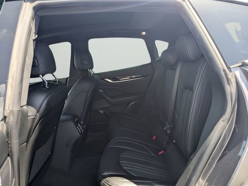 Used 2019 Maserati Levante S image 13