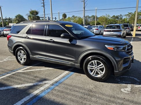 Used 2020 Ford Explorer XLT image 18
