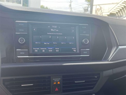 Used 2023 Volkswagen Jetta SE image 27