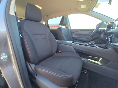 New 2025 Nissan Rogue S image 12