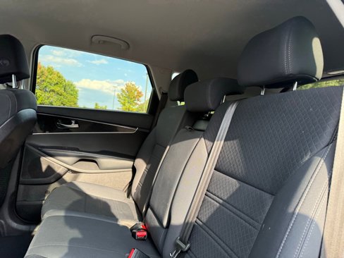 Used 2017 Kia Sorento LX image 29