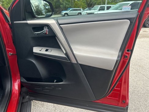 Used 2016 Toyota RAV4 XLE image 24