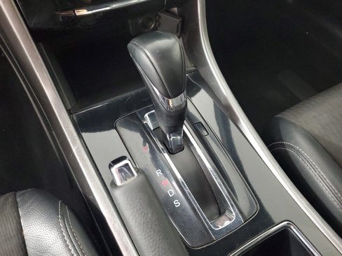Used 2016 Honda Accord Sport image 18