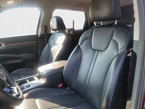 Used 2021 Kia Sorento S image 11