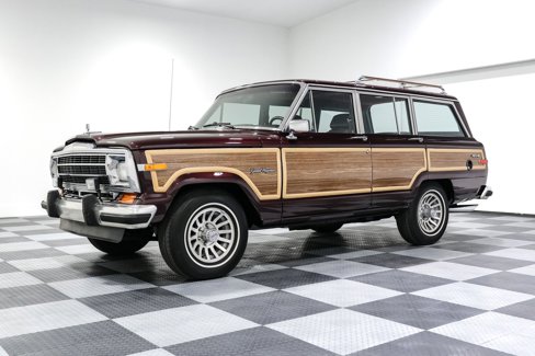 Used 1989 Jeep Grand Wagoneer image 3