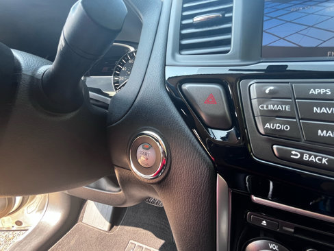 Used 2018 Nissan Pathfinder SV w/ SV Tech Package image 31
