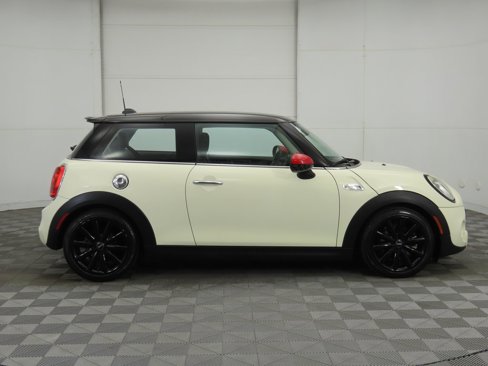 Used 2017 MINI Cooper S image 4