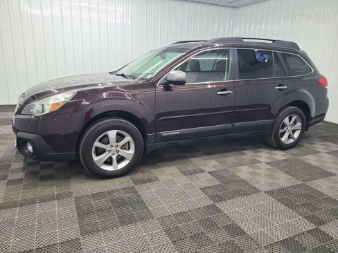 Used 2013 Subaru Outback 3.6R Limited w/ Special Appearance Pkg image 8