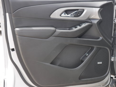 Used 2022 Chevrolet Traverse LT w/ LT Premium Package image 40