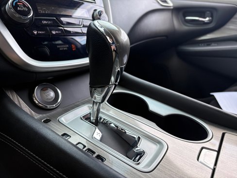 Certified 2015 Nissan Murano SV image 23