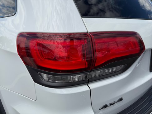 Used 2019 Jeep Grand Cherokee Trailhawk image 19