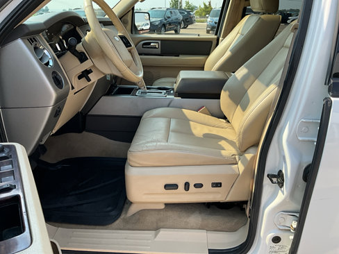 Used 2013 Ford Expedition XLT image 19