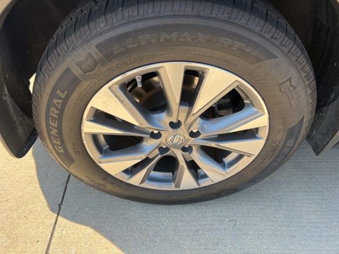 Used 2018 Nissan Murano SV image 17