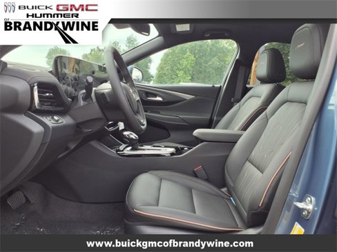 New 2025 Buick Envista Avenir image 9