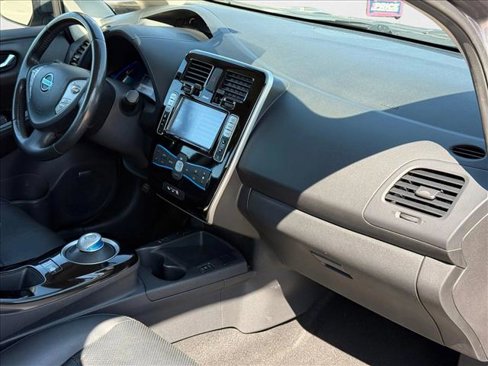 Used 2015 Nissan Leaf SL w/ Premium Package image 24