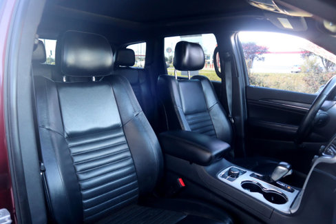 Used 2018 Jeep Grand Cherokee Limited image 43