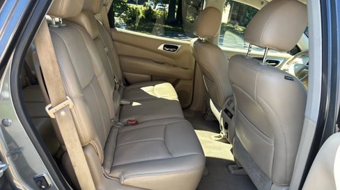 Used 2015 Nissan Pathfinder SL w/ SL Tech Package image 13