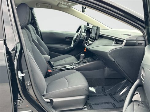 Used 2022 Toyota Corolla LE image 19