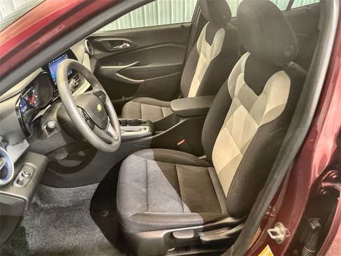 Used 2024 Chevrolet Trax LS image 17