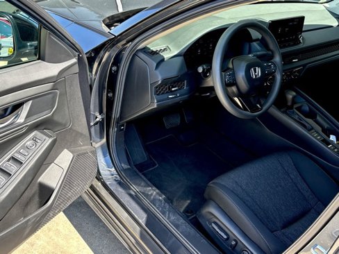 Used 2025 Honda Accord SE image 10