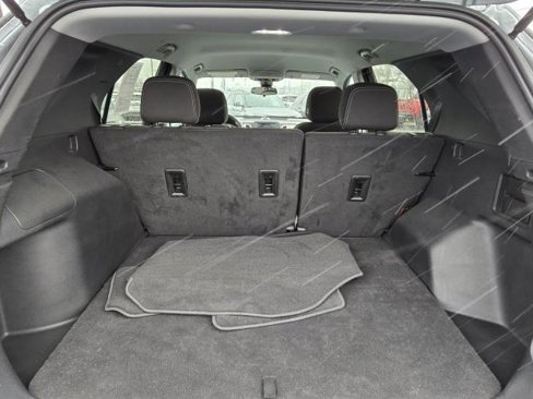 Used 2023 Chevrolet Equinox LT image 8