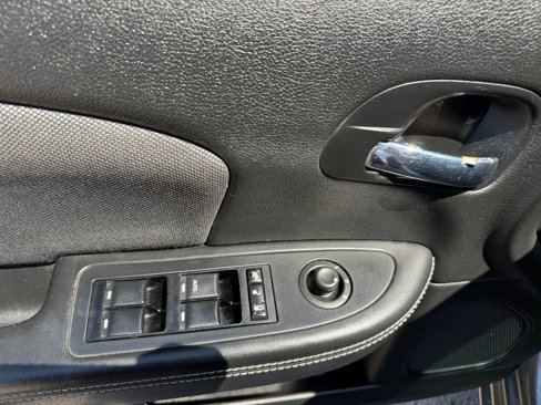 Used 2012 Dodge Avenger SE image 9