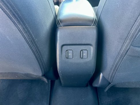 Used 2021 Nissan Kicks SV image 26