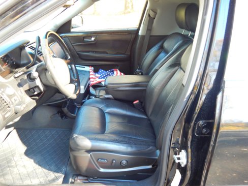 Used 2011 Cadillac DTS Limousine image 14
