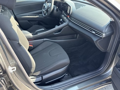 Used 2024 Hyundai Elantra SEL image 18