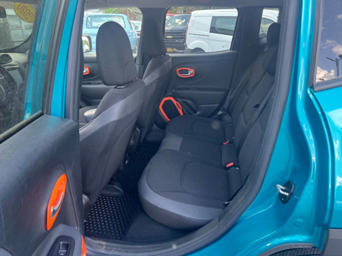 Used 2020 Jeep Renegade Altitude w/ UConnect 8.4 Nav Group image 22