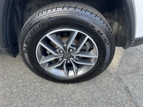 Used 2019 Jeep Grand Cherokee Limited image 26