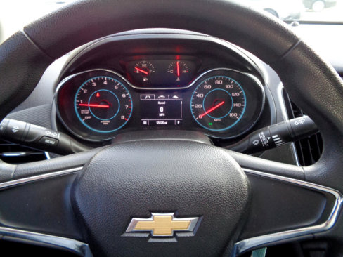 Used 2018 Chevrolet Cruze LS image 8