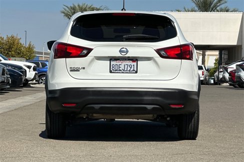 Used 2018 Nissan Rogue Sport S image 6