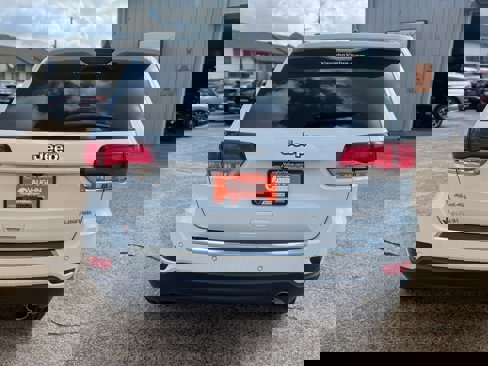 Used 2022 Jeep Grand Cherokee Limited image 4