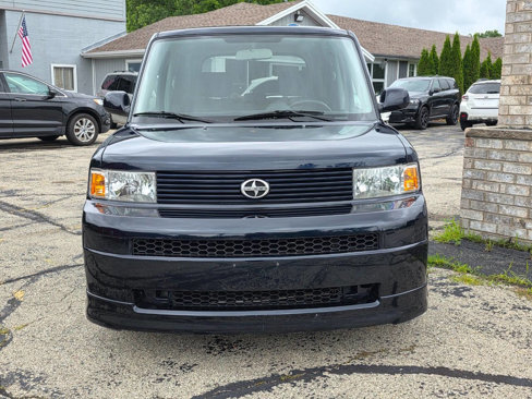 Used 2005 Scion xB image 2