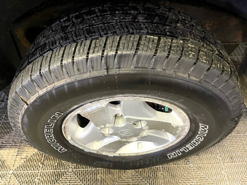 Used 2001 Toyota Sequoia Limited image 20