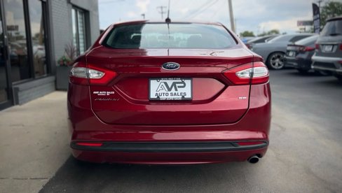 Used 2014 Ford Fusion SE image 4